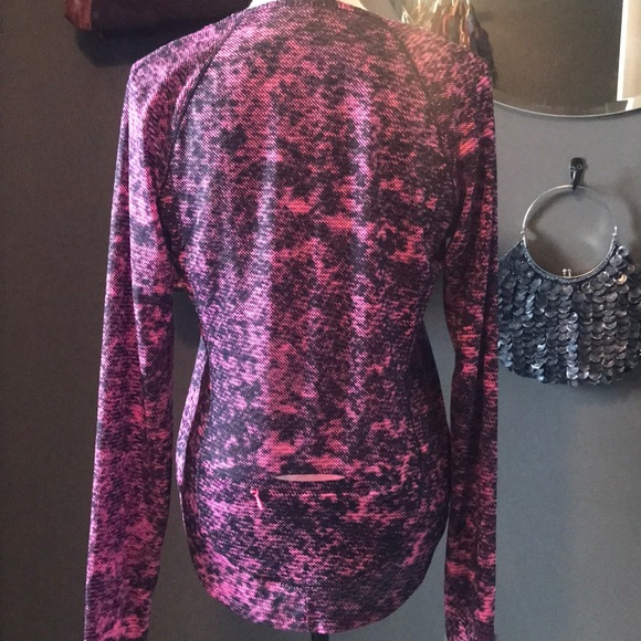 Under Armour Lightweight Running Top - Picture 2 of 8